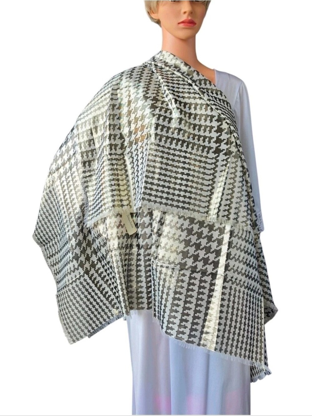 Vintage Neiman Marcus Italy Silk Lamé Houndstooth Scarf Shawl 53" Metallic NWT
